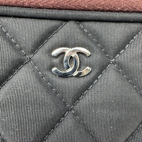 Chanel Quilted Nylon Laptop Case Black Burgundy Limited Edition 2012 - Picture 11 of 11